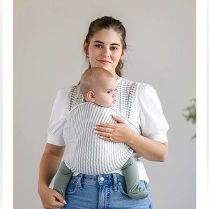 Solly Baby natural and grey stripe wrap